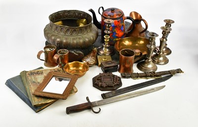 Lot 1566 - A collection of metalware to include...