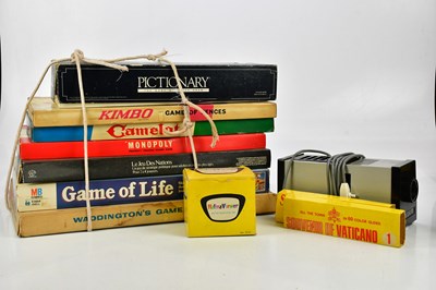 Lot 1623 - A collection of vintage games comprising of...