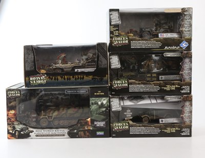 Lot 227 - FORCES OF VALOR; a group of five diecast model...