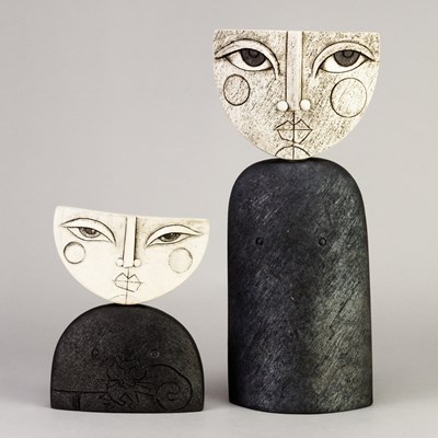 Lot 724 - SUE HANNA (born 1963); 'Head', a stoneware...