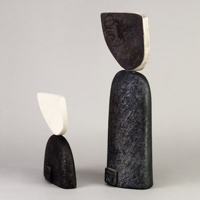 Lot 724 - SUE HANNA (born 1963); 'Head', a stoneware...