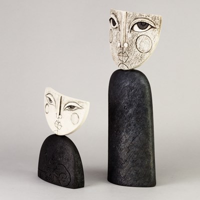 Lot 724 - SUE HANNA (born 1963); 'Head', a stoneware...