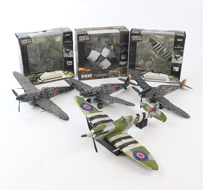 Lot 218 - FORCES OF VALOR; a collection of seven diecast...