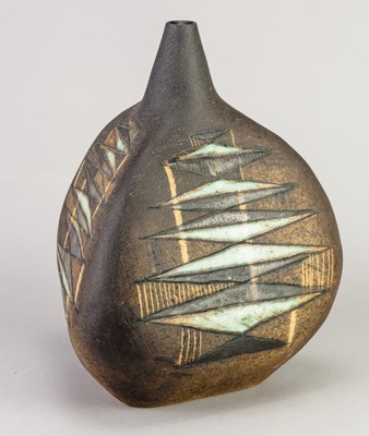 Lot 529 - MOLLIE WINTERBURN (1920-1996); a triangular...