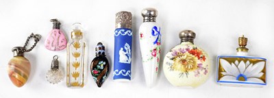 Lot 402 - Nine various small and miniature scent bottles,...