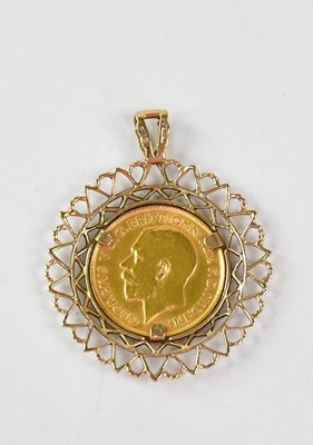 Lot 830 - An Elizabeth II half sovereign 1913, London...