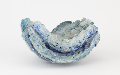 Lot 71 - BEVERLEY BELL-HUGHES (born 1948); a stoneware...