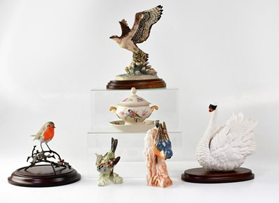 Lot 301 - Five various bird figures, comprising Goebel...