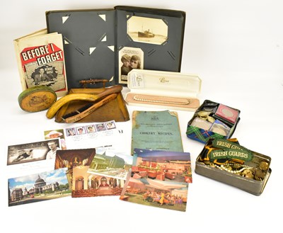 Lot 426 - Mixed collectibles, to include a...