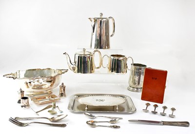 Lot 652 - A mixed lot of plated ware to include a coffee...