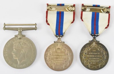 Lot 303 - Two 1977 Silver Jubilee medals and a WWII 1939-...