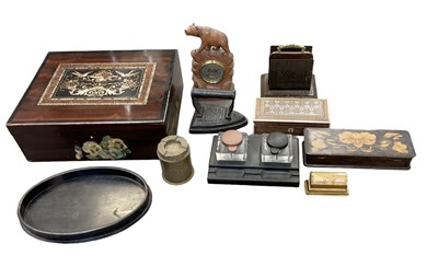 Lot 253 - A quantity of collectors' items including a...