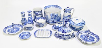 Lot 620 - SPODE; a collection of 'Italian' pattern...