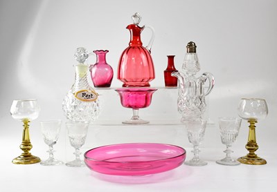 Lot 391 - A collection of glass to include Victorian...