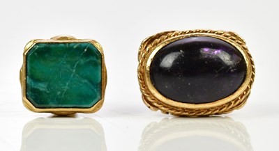 Lot 18 - Two 9ct yellow gold and hardstone set seals,...