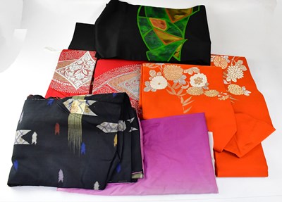 Lot 164 - A quantity of mainly kimono accessories,...