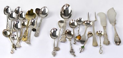 Lot 665 - Twelve items of hallmarked silver, to include...