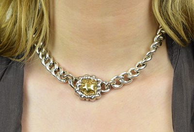 Lot 1141 - A chunky silver and 18ct yellow gold choker...