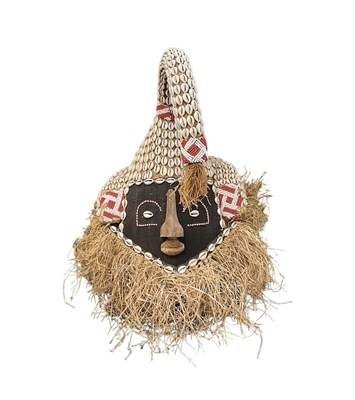 Lot 581 - A Kuba helmet mask with all over shell, bead...