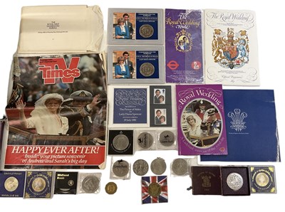 Lot 904 - A quantity of Royal and commemorative coinage...