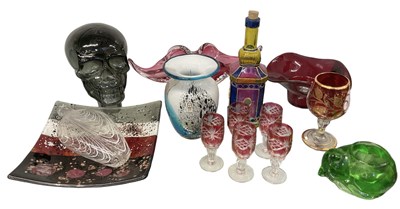 Lot 494 - A small quantity of art glass, including Mdina...