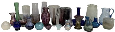 Lot 484 - Twenty-five pieces of art glass including...