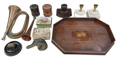 Lot 276 - A group of collectors' items including hunting...