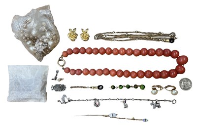 Lot 871 - A small quantity of costume jewellery...