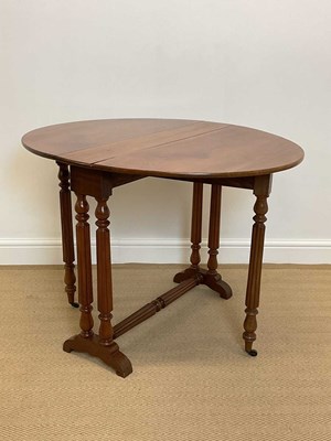 Lot 812 - A 19th century walnut Sutherland table raised...