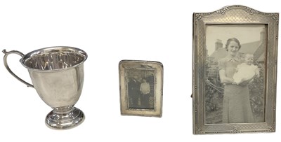 Lot 693 - DUNCAN & SCOBBIE; a George V hallmarked silver...