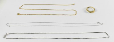 Lot 800 - A 9ct yellow gold necklace, length approx 44cm,...