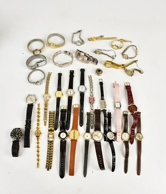 Lot 629 - A collection of vintage and fashion watches to...