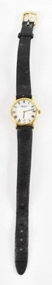 Lot 922 - RAYMOND WEIL; an 18ct plated case lady's...