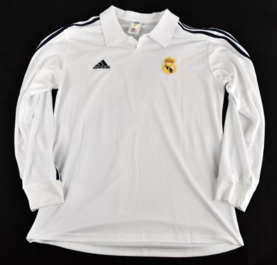 Lot 293 - ZINEDINE ZIDANE; a long sleeved Real Madrid...