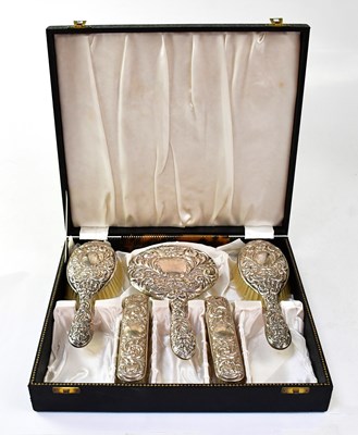 Lot 726 - BROADWAY SILVERWARE; an Elizabeth II...