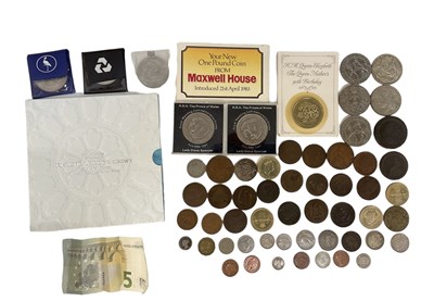 Lot 906 - A small quantity of sundry coinage and...