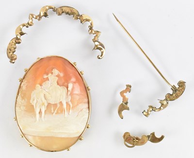 Lot 855 - A yellow metal mounted shell cameo brooch,...