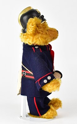 Lot 381 - STEIFF; a German collectors' bear 'Berlin...