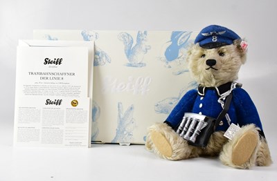 Lot 372 - STEIFF; a German collectors' bear 'Tram...