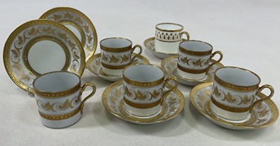 Lot 181 - RICHARD GINORI; five gilt heightened coffee...