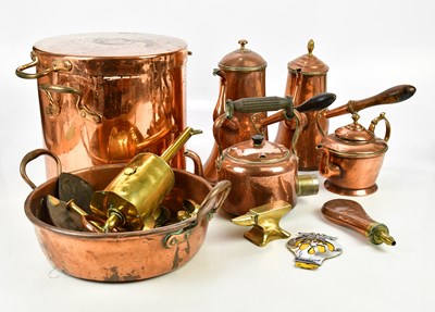 Lot 1569 - A 19th century copper twin handled lidded pan,...
