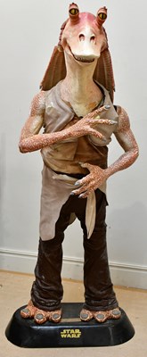 Lot STAR WARS; a life size statue of Jar Jar Binks...