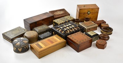 Lot 1401 - A collection of wooden boxes to include inlaid...
