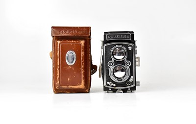 Lot 197 - ROLLEIFLEX; an Automat Model 4 TLR medium...