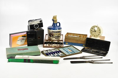 Lot 1421 - A large collection of collectors' items...