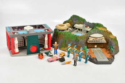 Lot 1640 - A Thunderbirds Tracy Island with figures and...