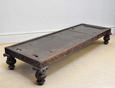 Lot 1012 - A late 19th century Anglo-Indian day bed with...