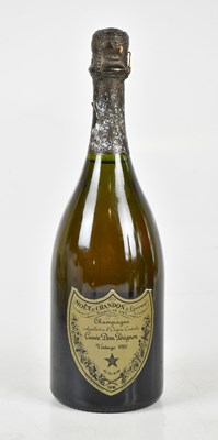 Lot 737 - CHAMPAGNE; a single bottle Moët Chandon Cuvee...