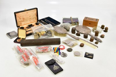 Lot 1485 - A quantity of assorted collectors' items items...