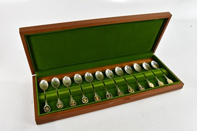 Lot 150 - JOHN PINCHES LTD; a cased set of twelve...